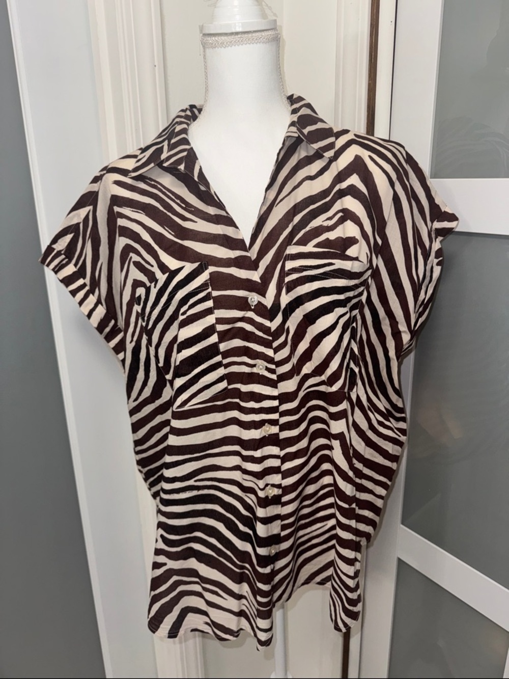 Banana Republic Brown and Cream Zebra Print Button Down Shirt
